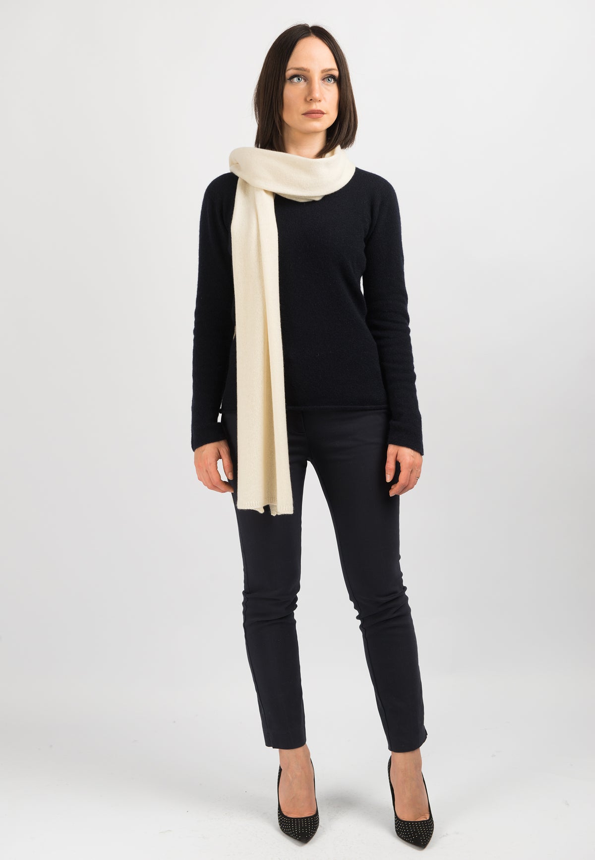 Écharpe large femme 100 % cachemire, coloris Crème, vue 2 | Dalle Piane Cashmere