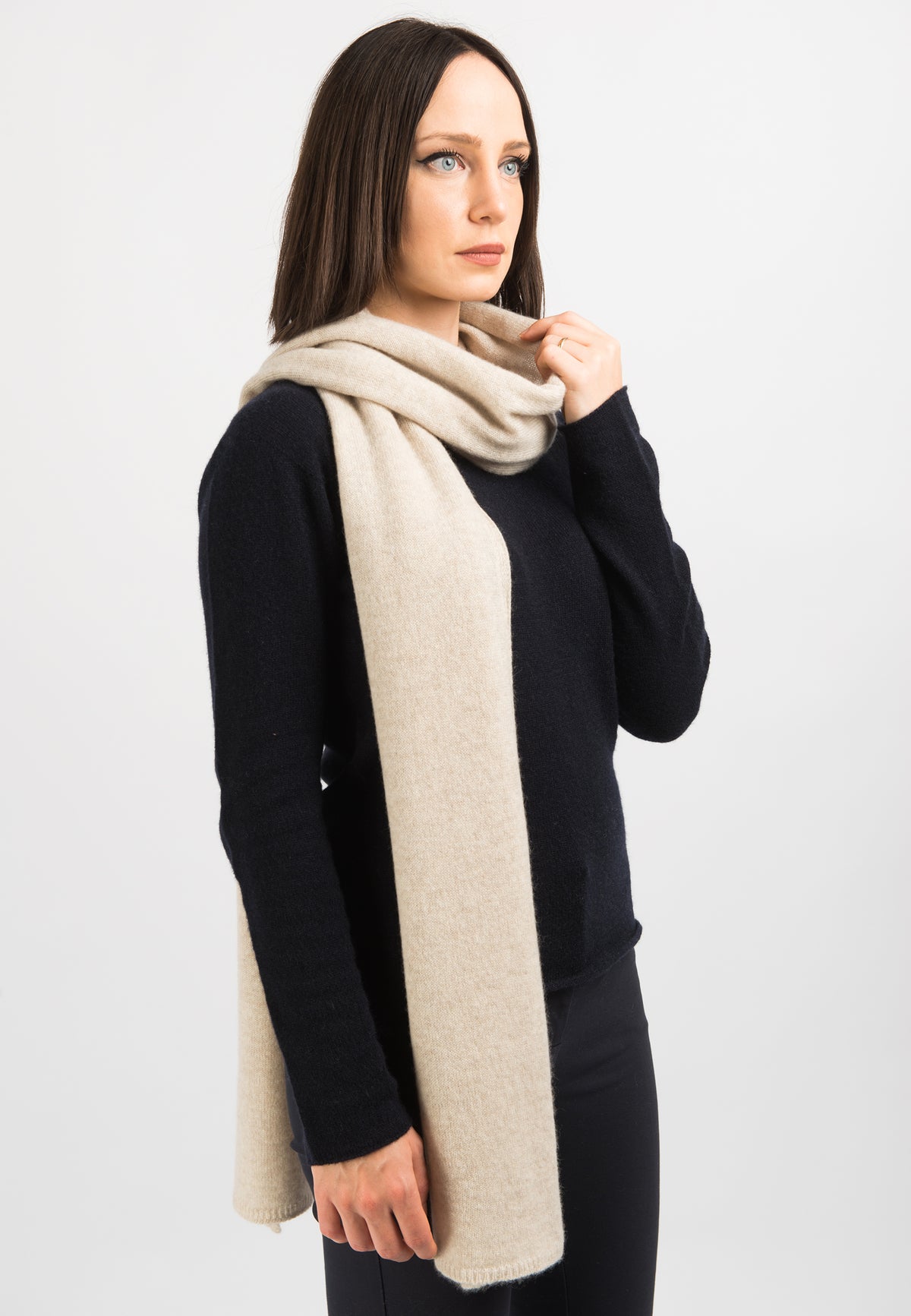 Sciarpa ampia Donna 100% Cashmere, colore Beige, vista 2 | Dalle Piane Cashmere