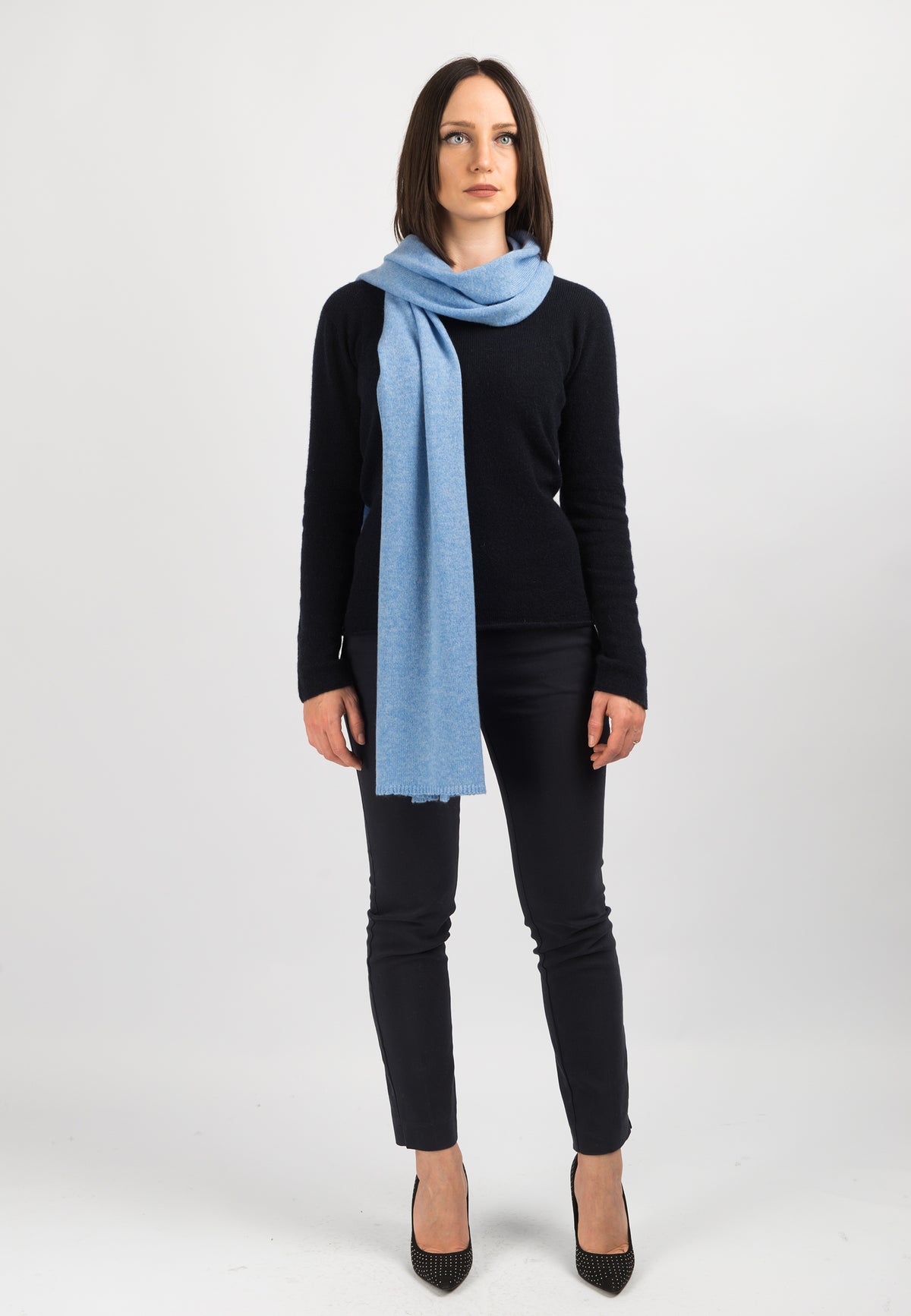 Écharpe large femme 100 % cachemire, coloris Ciel, vue 3 | Dalle Piane Cashmere