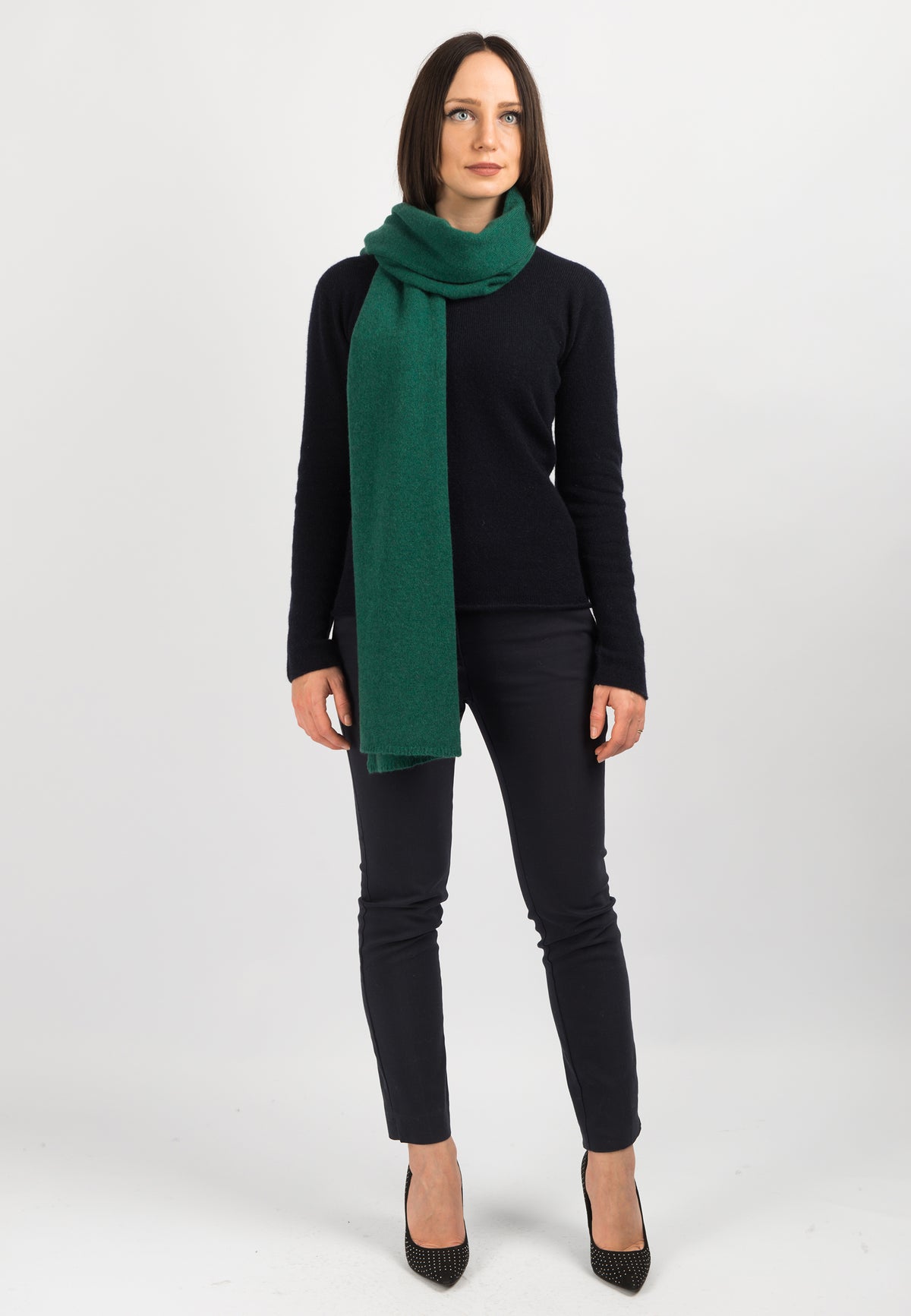 Écharpe large femme 100 % cachemire, coloris Vert, vue 2 | Dalle Piane Cashmere