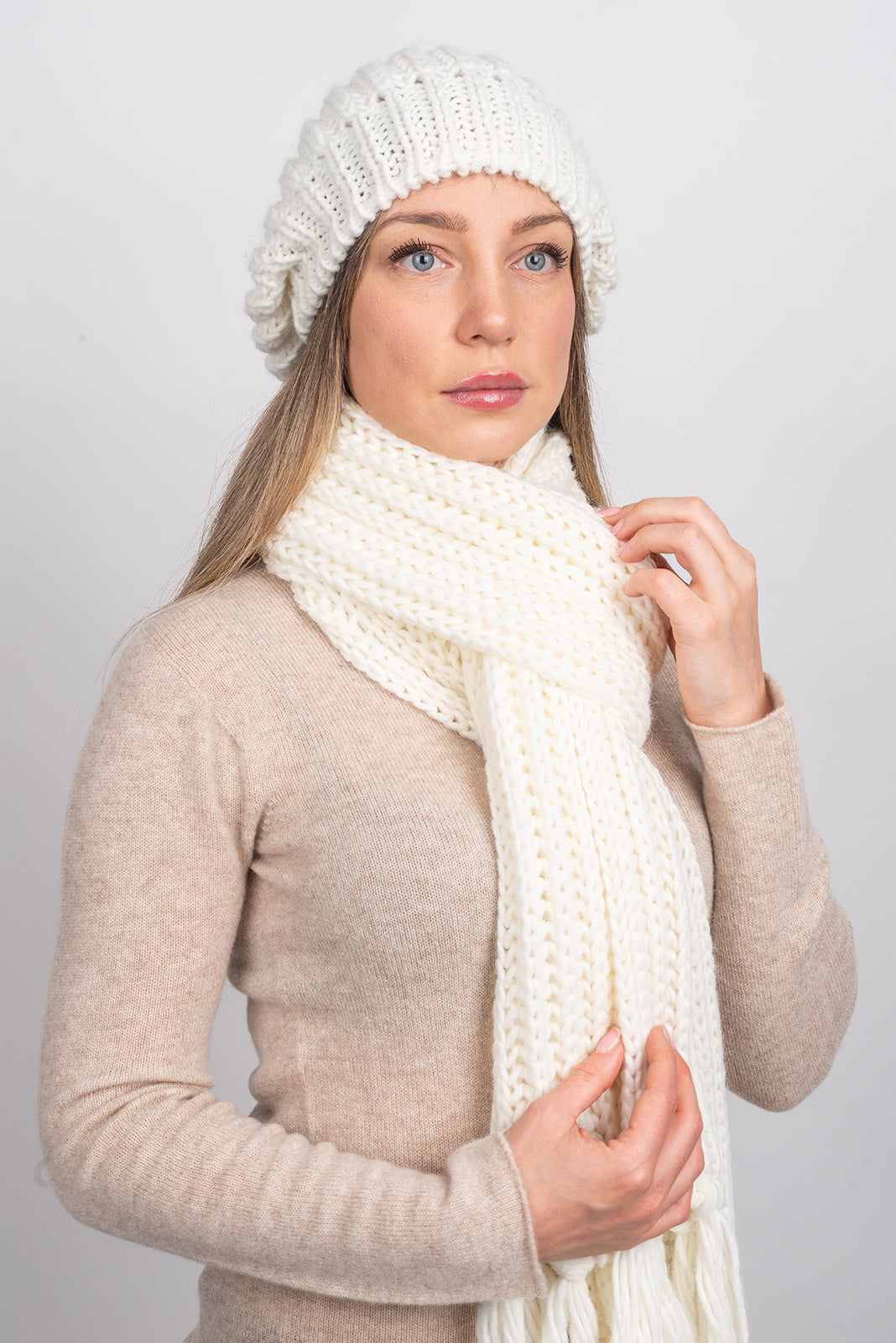 Bonnet côtes anglaises laine et alpaga, coloris Blanc, vue 4 | Dalle Piane Cashmere