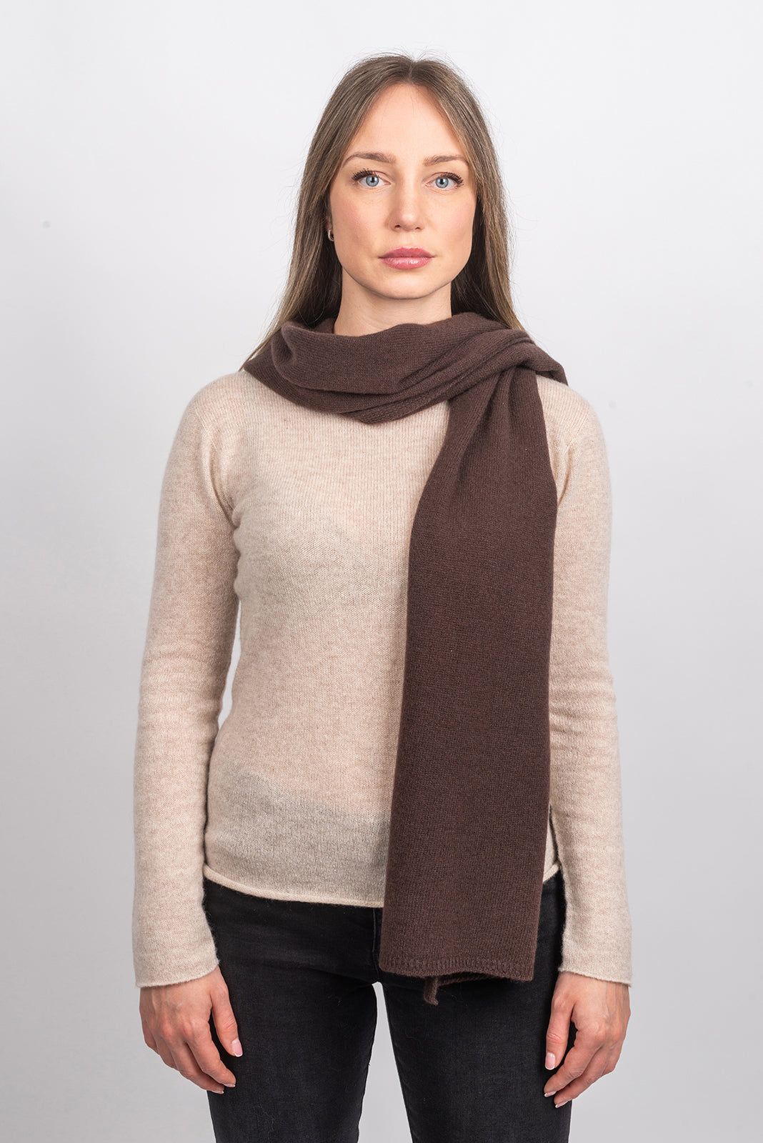 Écharpe large femme 100 % cachemire, coloris Marron, vue 2 | Dalle Piane Cashmere