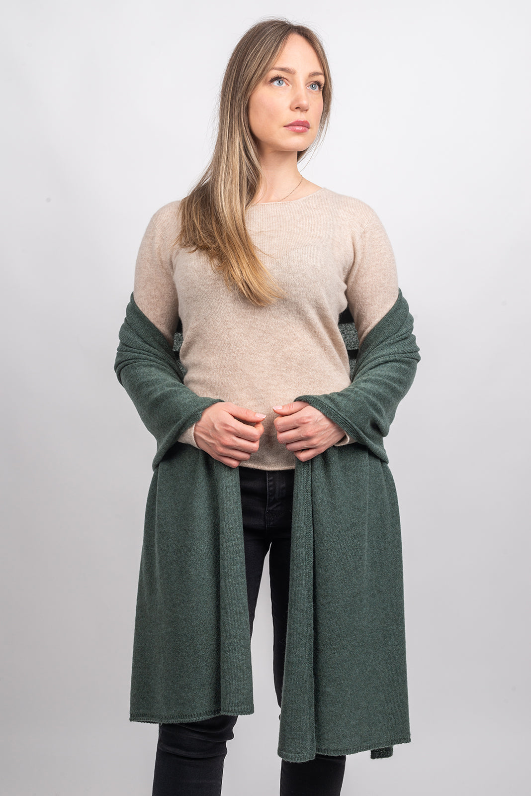 Étole femme 100 % cachemire, coloris Vert sauge, vue 4 | Dalle Piane Cashmere