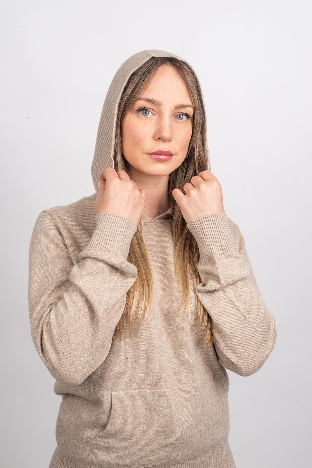 Sweat à capuche femme mélange cachemire, coloris Beige, vue 5 | Dalle Piane Cashmere