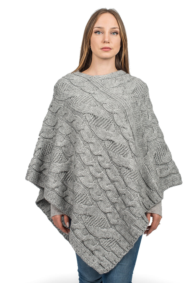 Poncho scollo V con trecce | Dalle Piane Cashmere