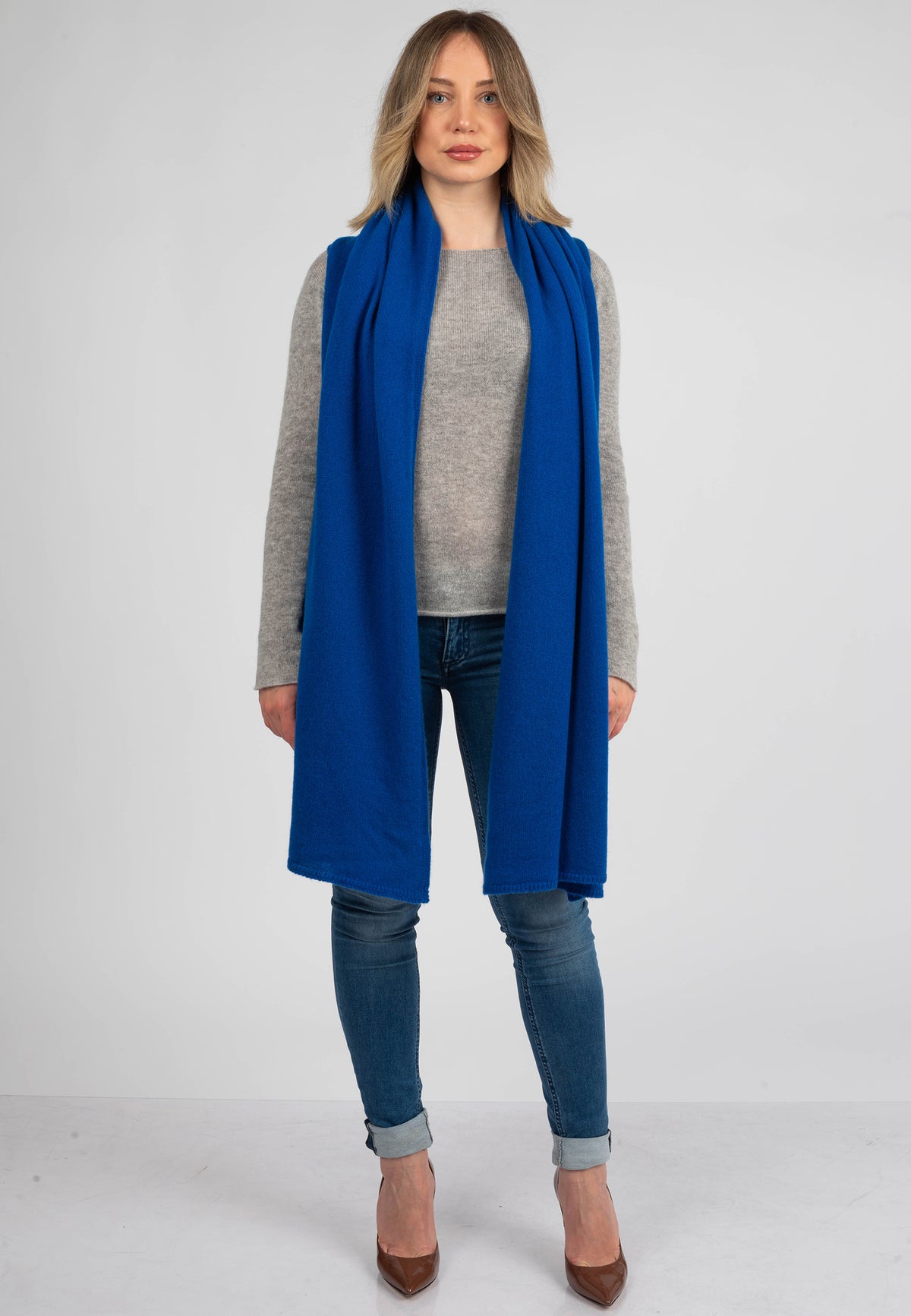 Étole femme 100 % cachemire, coloris Bleuet, vue 3 | Dalle Piane Cashmere