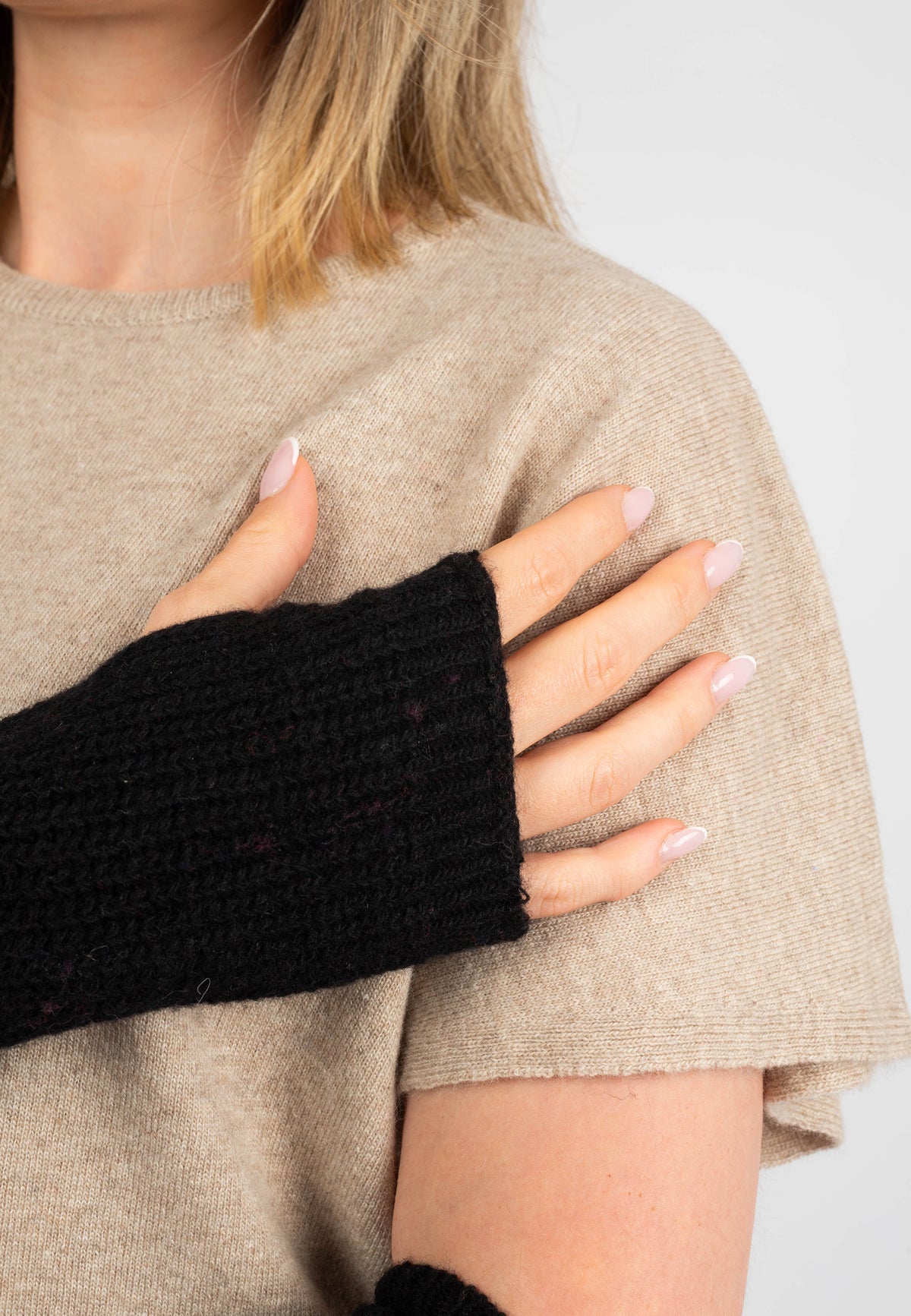 Manchettes, coloris Noir, vue 5 | Dalle Piane Cashmere