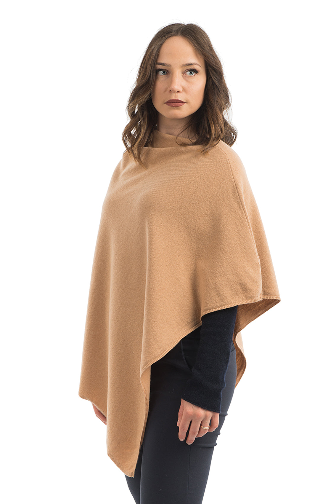 Poncho femme mélange cachemire, coloris Camel, vue 2 | Dalle Piane Cashmere