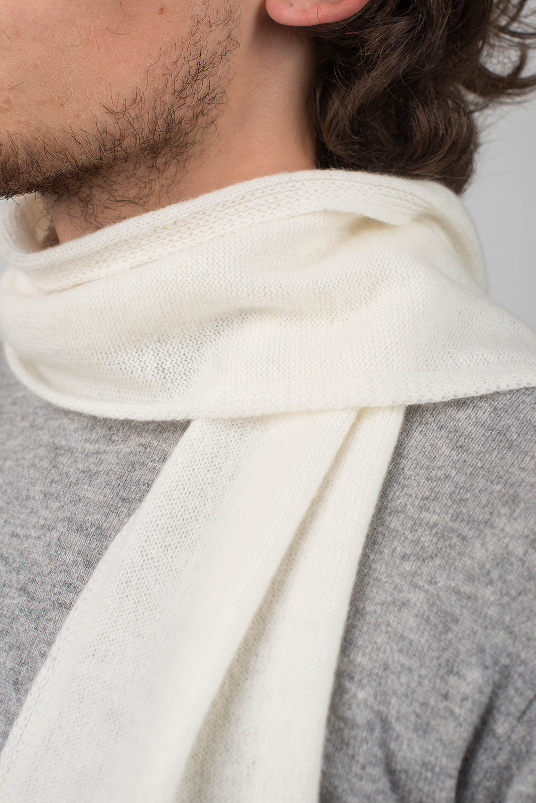 Petite écharpe homme 100 % cachemire, coloris Crème, vue 3 | Dalle Piane Cashmere