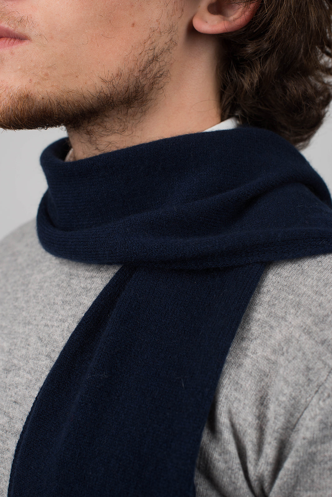 Petite écharpe homme 100 % cachemire, coloris Bleu, vue 3 | Dalle Piane Cashmere