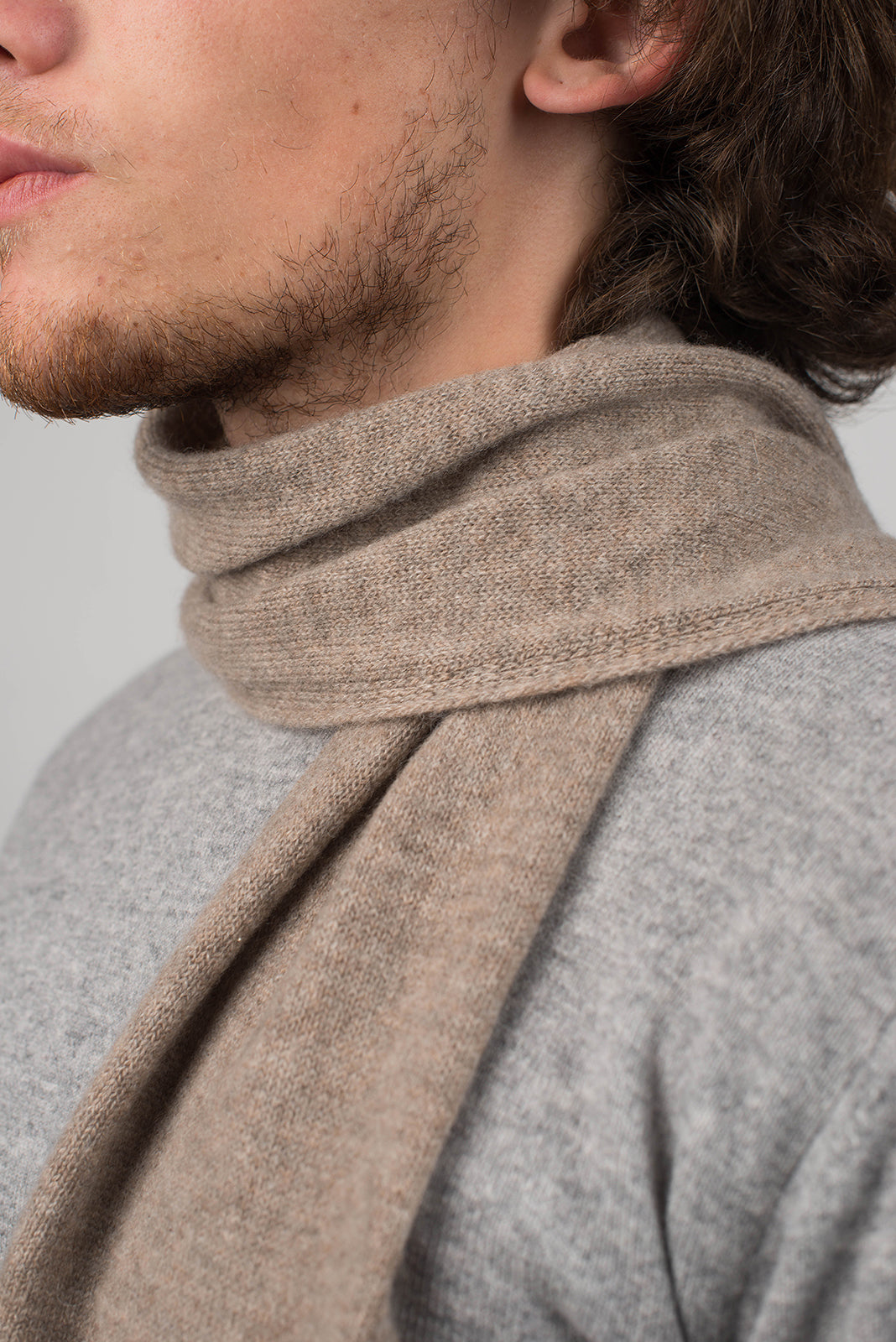 Petite écharpe homme 100 % cachemire, coloris Vison, vue 3 | Dalle Piane Cashmere