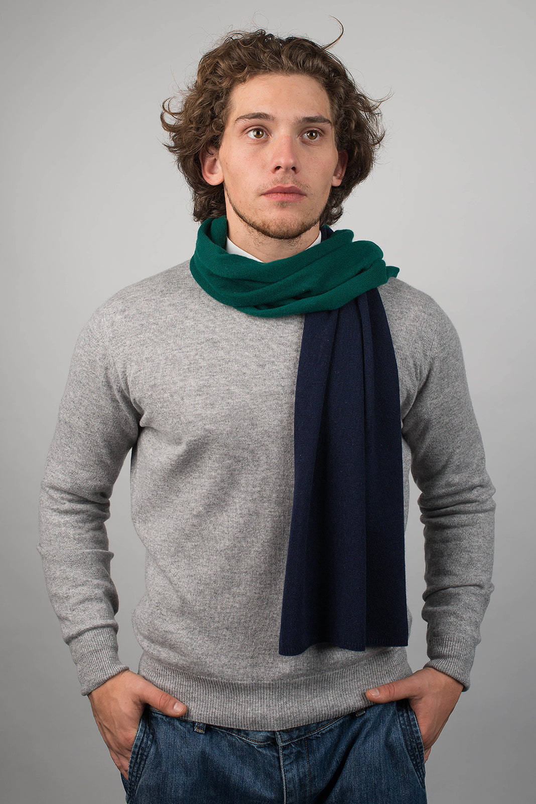 Sciarpa bicolore Uomo 100% Cashmere, colore Blu-Verde, vista 2 | Dalle Piane Cashmere