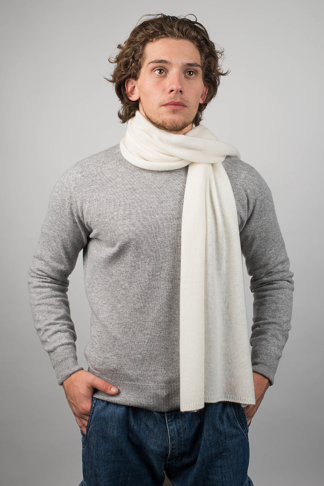 Écharpe large homme 100 % cachemire, coloris Crème, vue 2 | Dalle Piane Cashmere