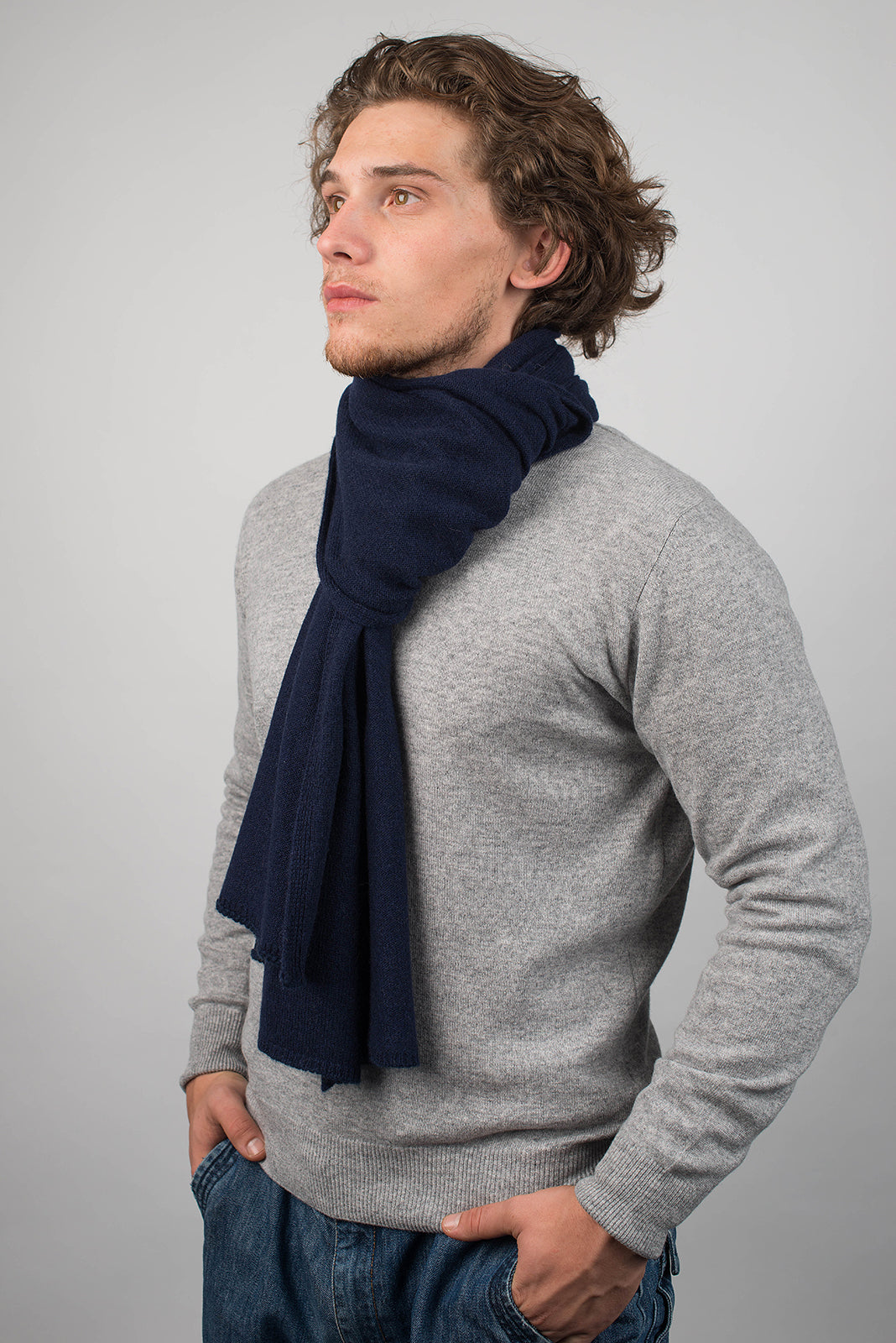 Écharpe large homme 100 % cachemire, coloris Bleu, vue 3 | Dalle Piane Cashmere