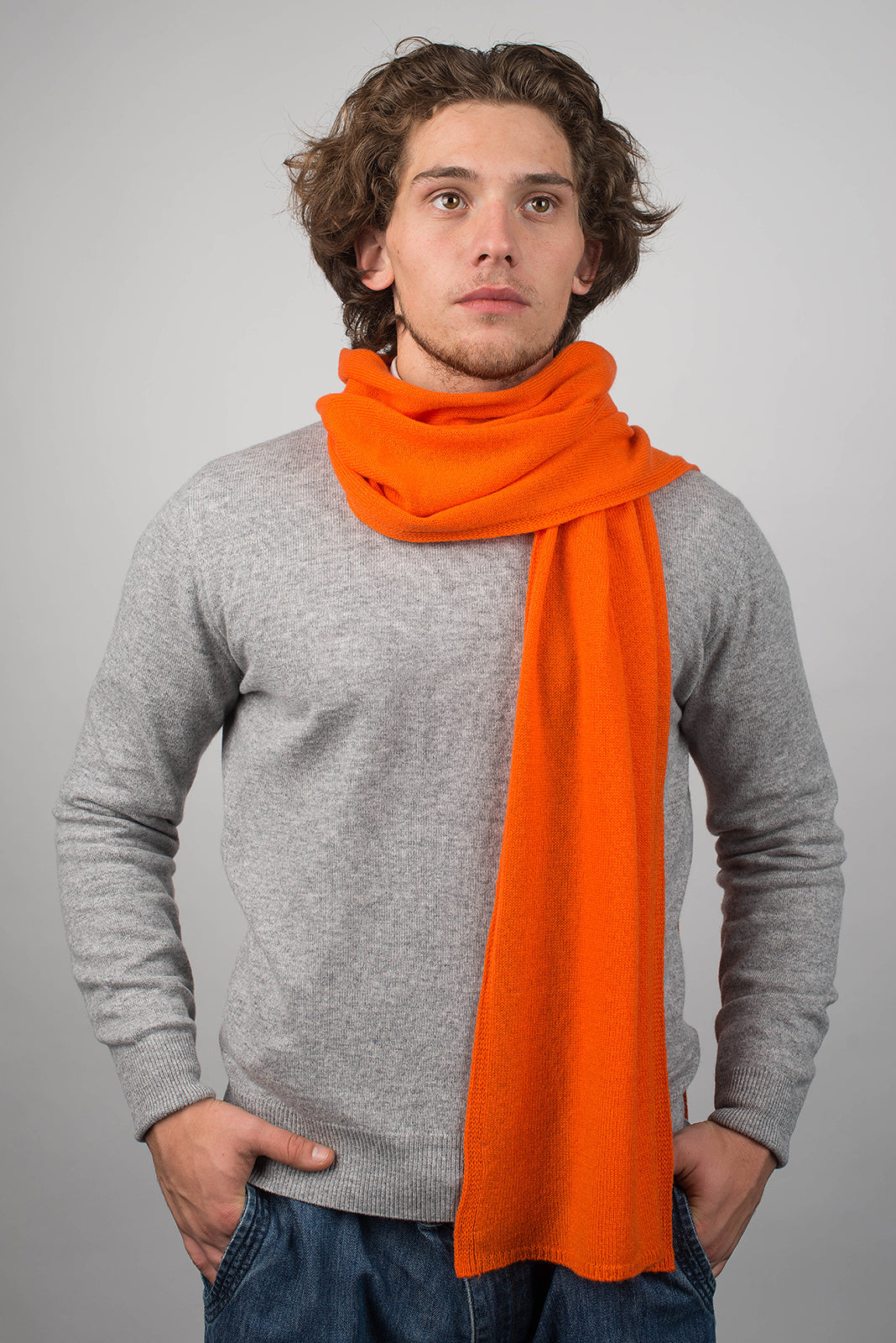 Écharpe large homme 100 % cachemire, coloris Orange, vue 2 | Dalle Piane Cashmere
