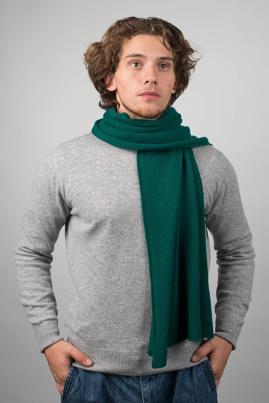 Écharpe large homme 100 % cachemire, coloris Vert, vue 2 | Dalle Piane Cashmere