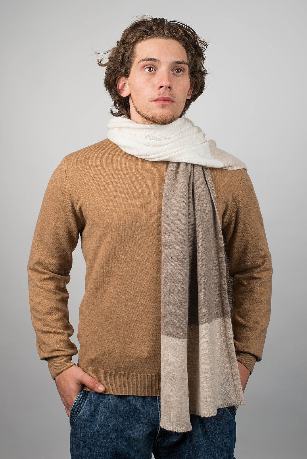 Écharpe homme tricolore 100 % cachemire, coloris Beige-Vison-Crème, vue 2 | Dalle Piane Cashmere