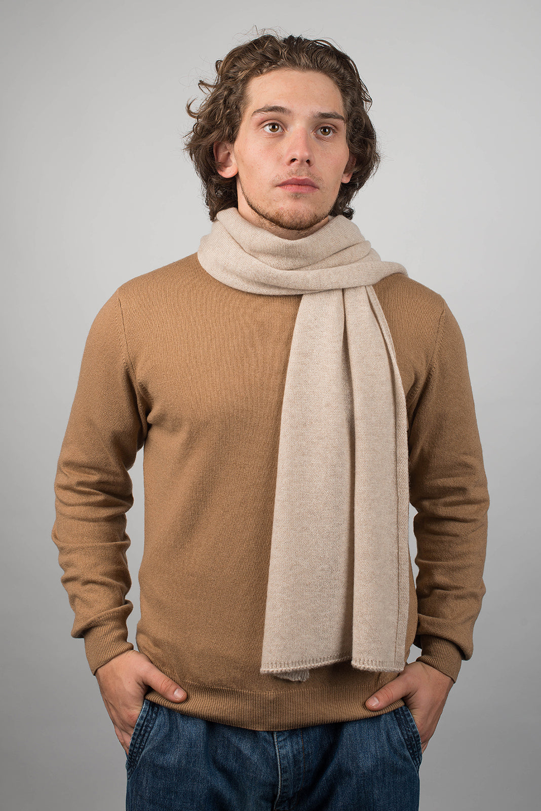 Écharpe large homme 100 % cachemire, coloris Beige, vue 2 | Dalle Piane Cashmere