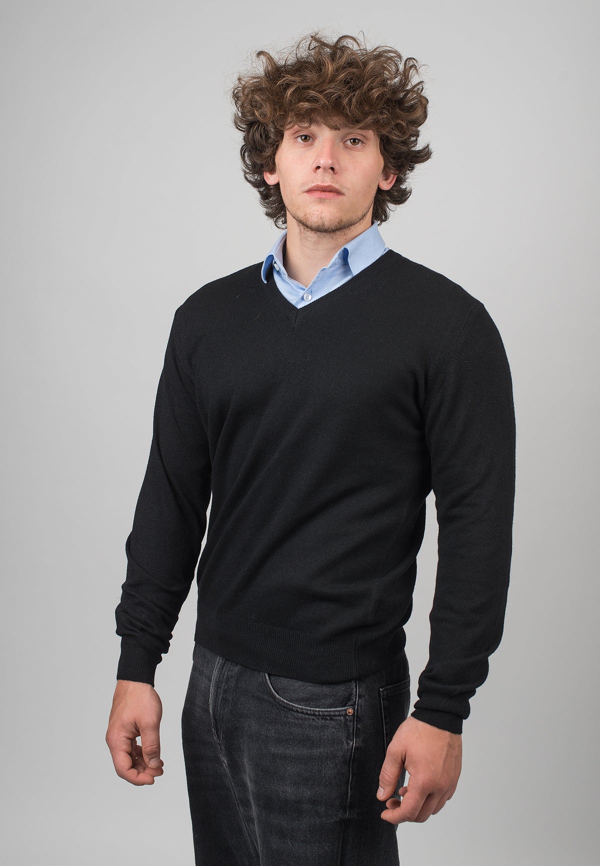 Pull col V homme mélange cachemire, coloris Noir, vue 2 | Dalle Piane Cashmere