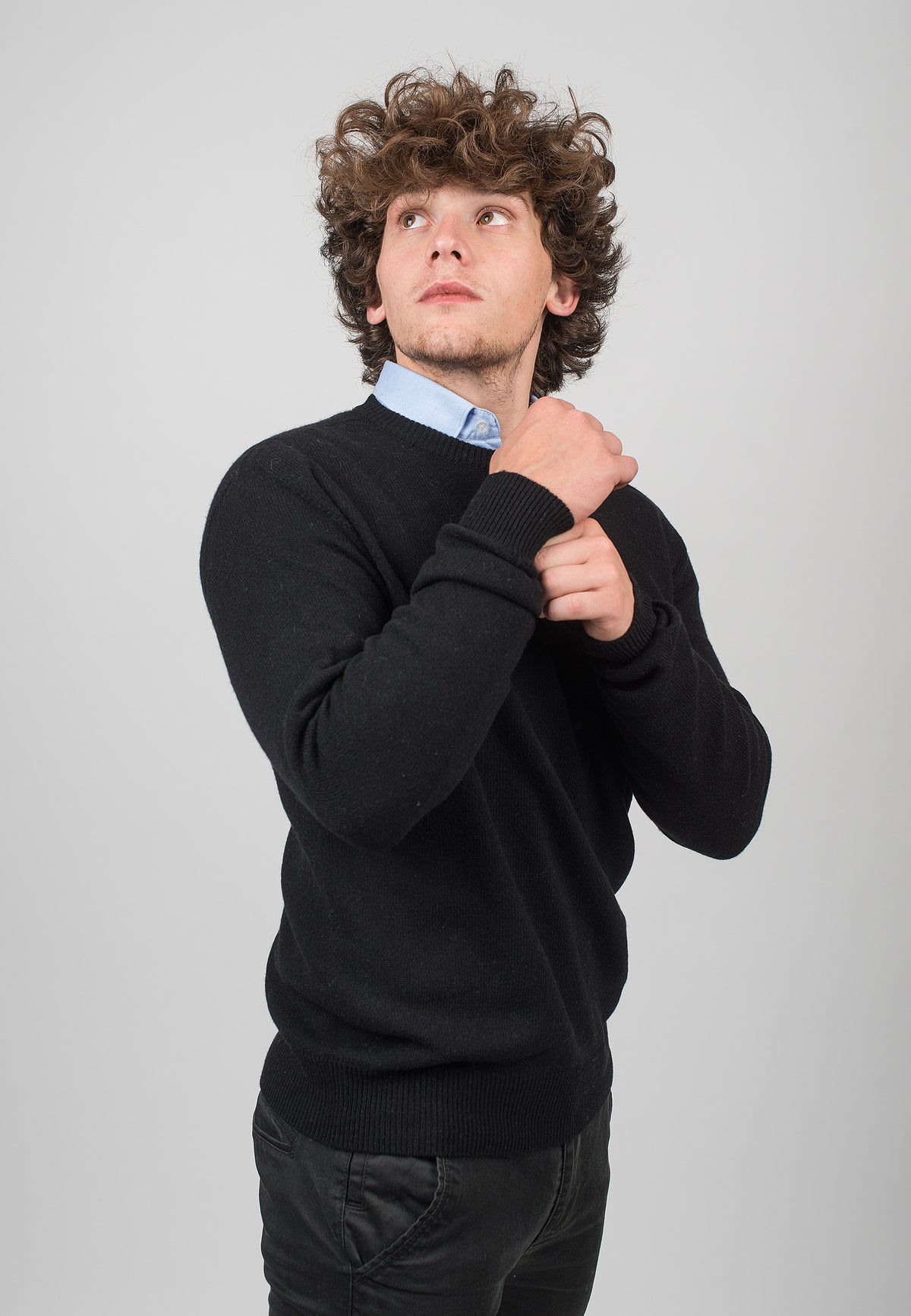 Pull col rond homme en cachemire régénéré, coloris Noir, vue 3 | Dalle Piane Cashmere