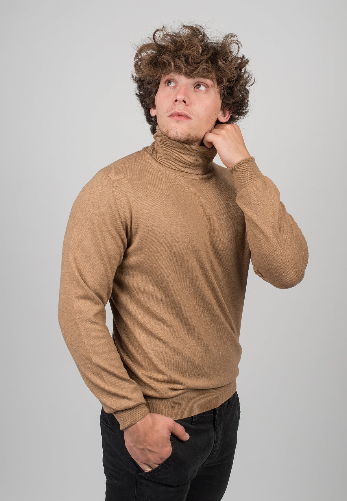 Pull col roulé homme mélange cachemire, coloris Camel, vue 3 | Dalle Piane Cashmere