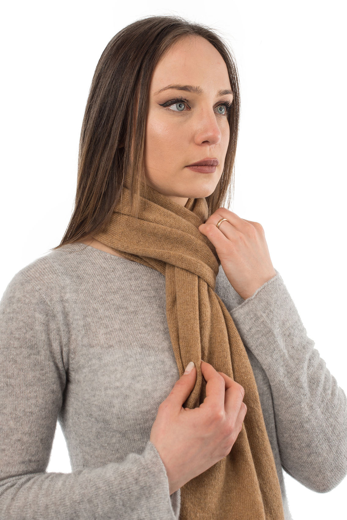 Écharpe mixte 100 % cachemire, coloris Camel, vue 3 | Dalle Piane Cashmere