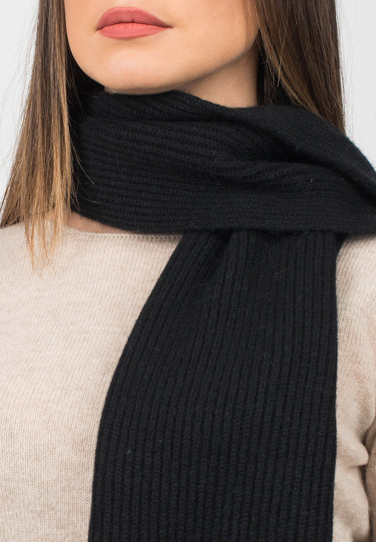 Écharpe femme côtes anglaises 100 % cachemire, coloris Noir, vue 4 | Dalle Piane Cashmere
