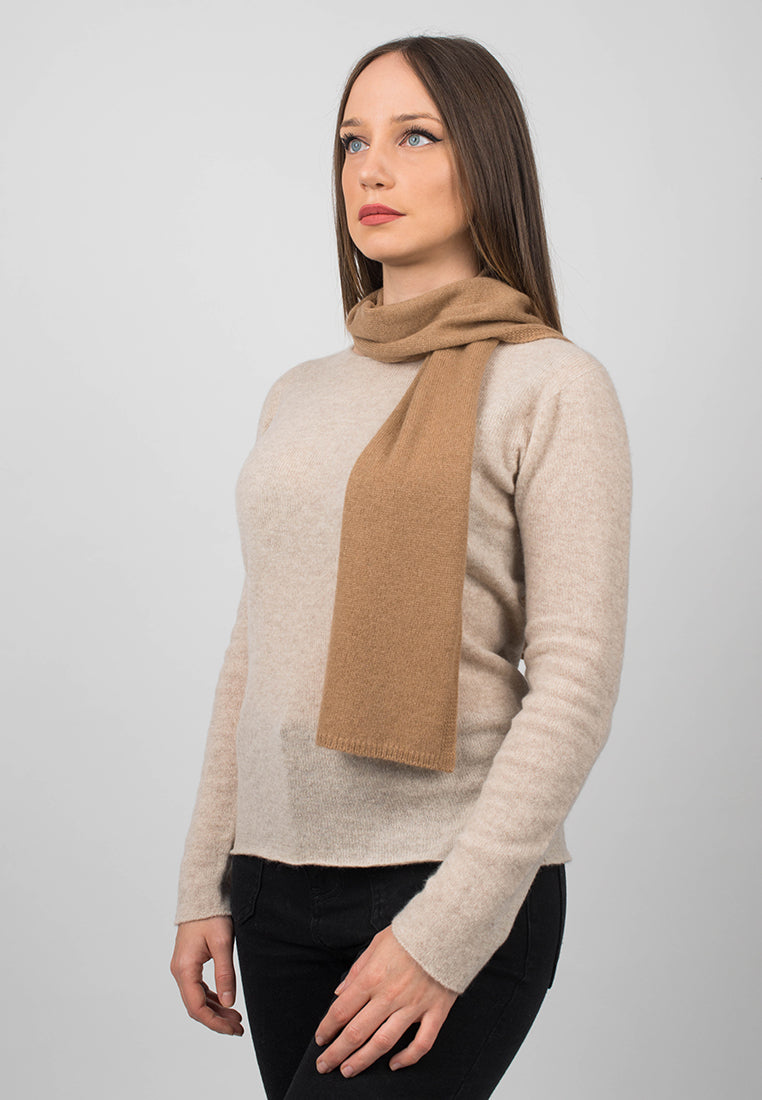 Petite écharpe femme 100 % cachemire, coloris Camel, vue 2 | Dalle Piane Cashmere