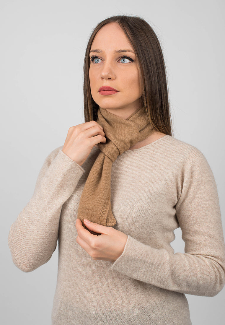 Petite écharpe femme 100 % cachemire, coloris Camel, vue 3 | Dalle Piane Cashmere