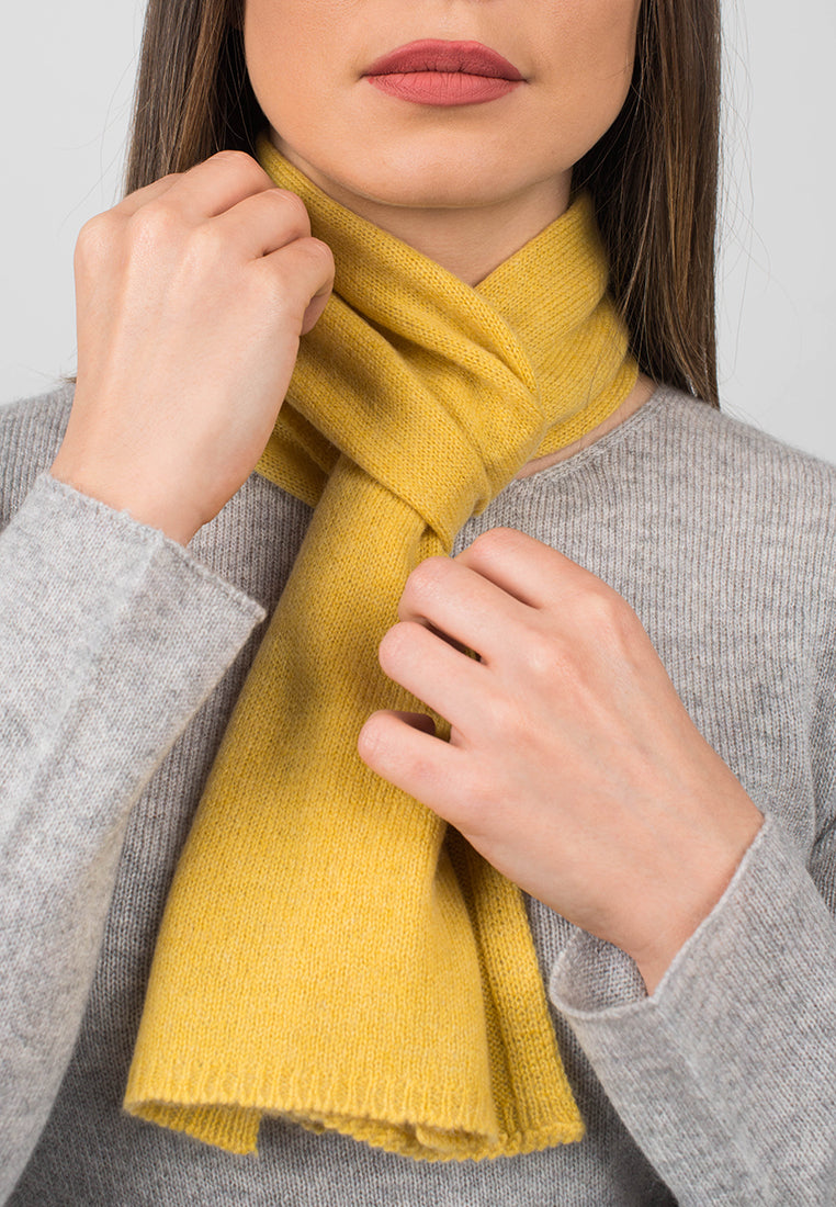 Petite écharpe femme 100 % cachemire, coloris Jaune, vue 4 | Dalle Piane Cashmere