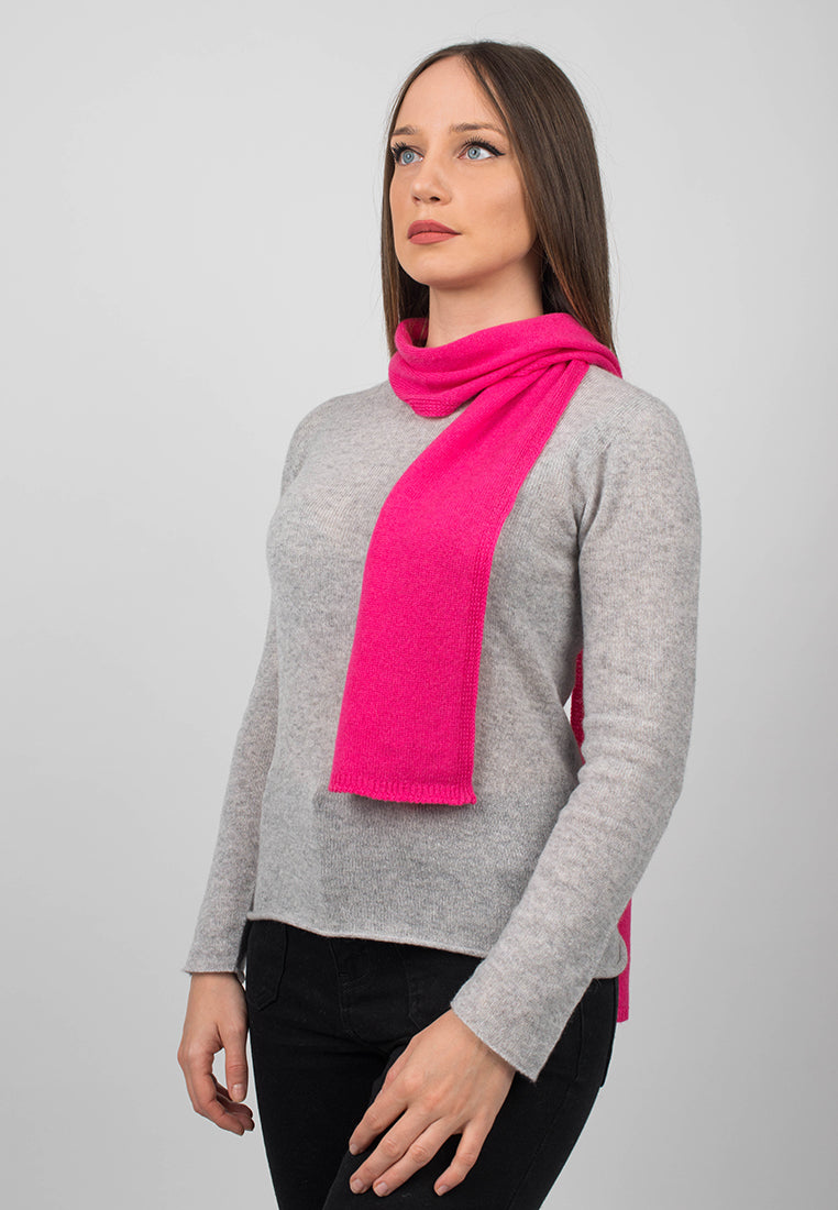 Petite écharpe femme 100 % cachemire, coloris Fuchsia, vue 2 | Dalle Piane Cashmere