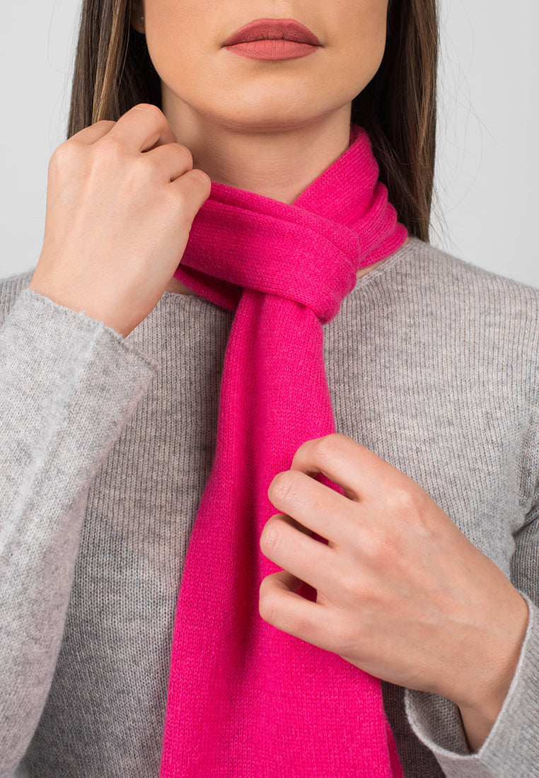 Petite écharpe femme 100 % cachemire, coloris Fuchsia, vue 4 | Dalle Piane Cashmere