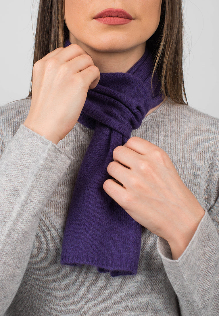 Petite écharpe femme 100 % cachemire, coloris Violet, vue 4 | Dalle Piane Cashmere