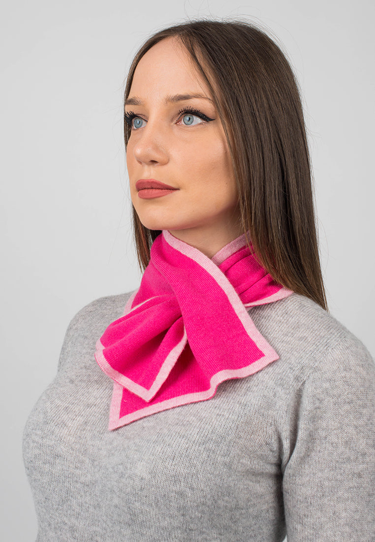 Tour de cou femme 100 % cachemire, coloris Fuchsia, vue 2 | Dalle Piane Cashmere