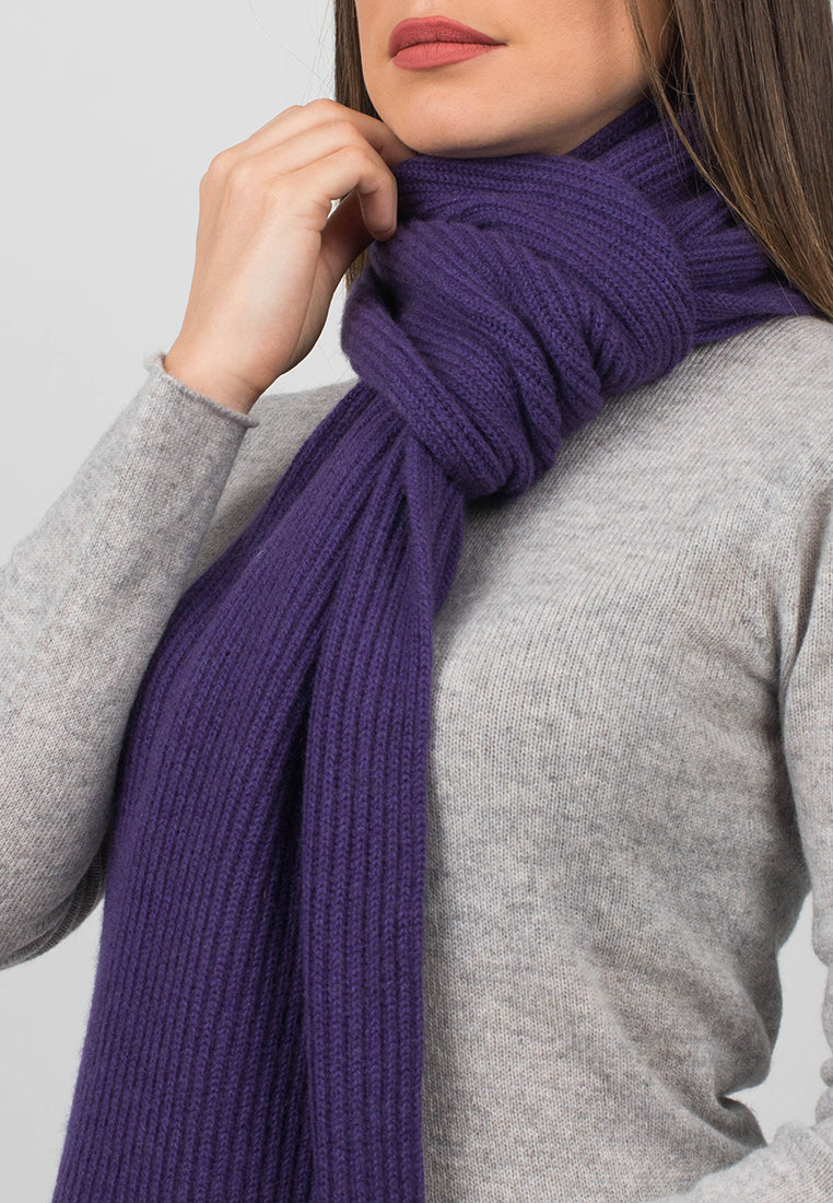 Écharpe femme côtes anglaises 100 % cachemire, coloris Violet, vue 3 | Dalle Piane Cashmere