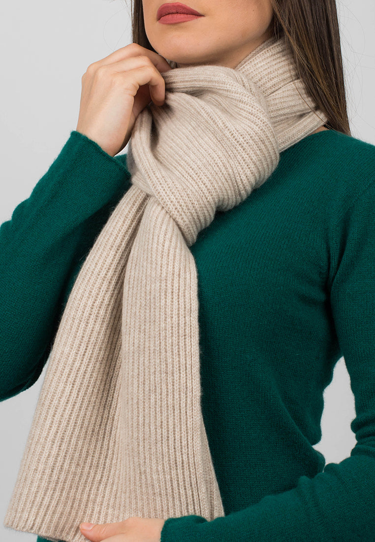 Écharpe femme côtes anglaises 100 % cachemire, coloris Beige, vue 3 | Dalle Piane Cashmere