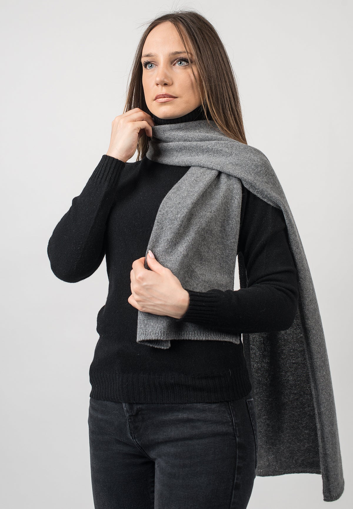 Écharpe femme en cachemire régénéré, coloris Gris, vue 3 | Dalle Piane Cashmere