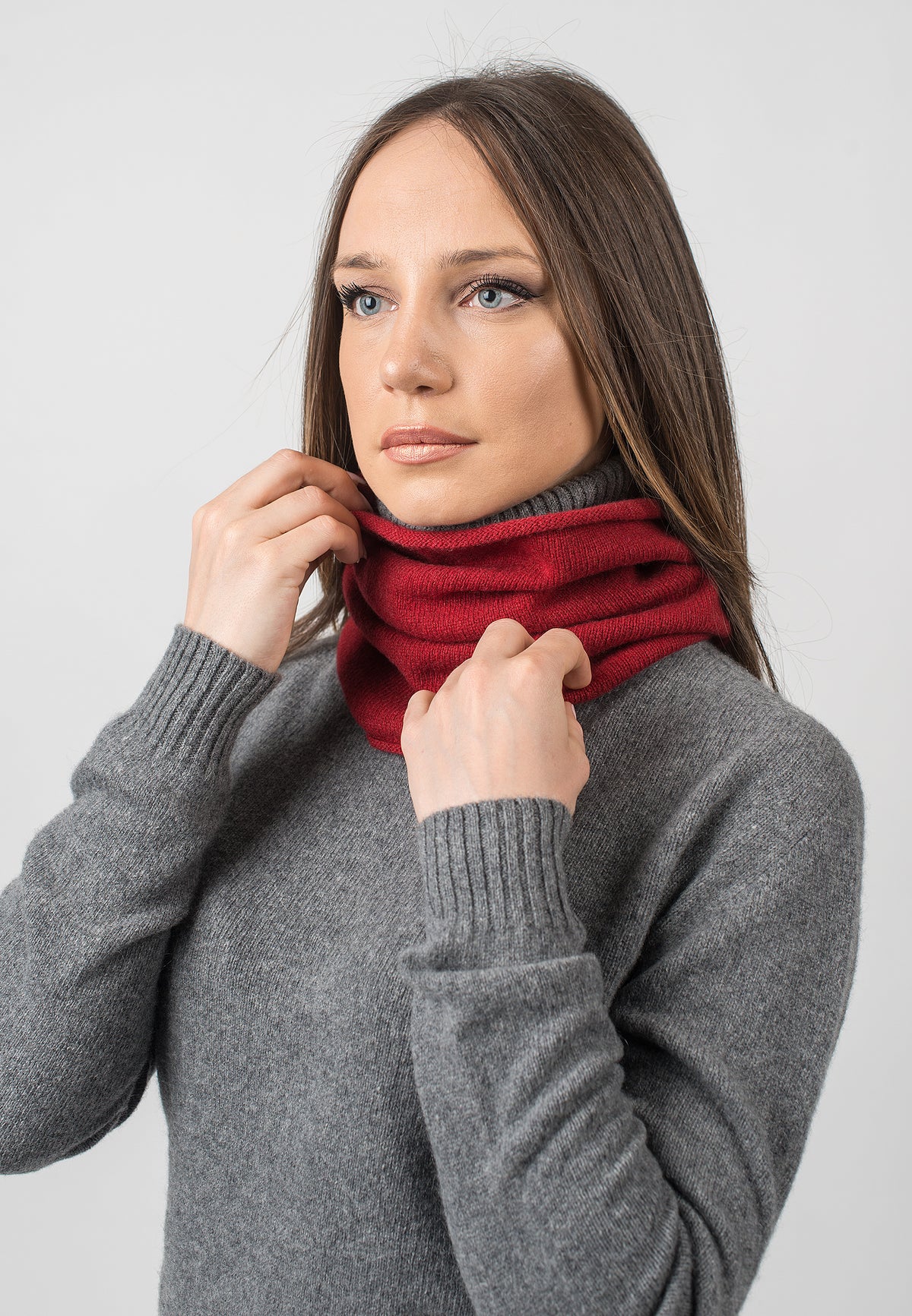 Tour de cou femme en cachemire régénéré, coloris Rouge, vue 2 | Dalle Piane Cashmere