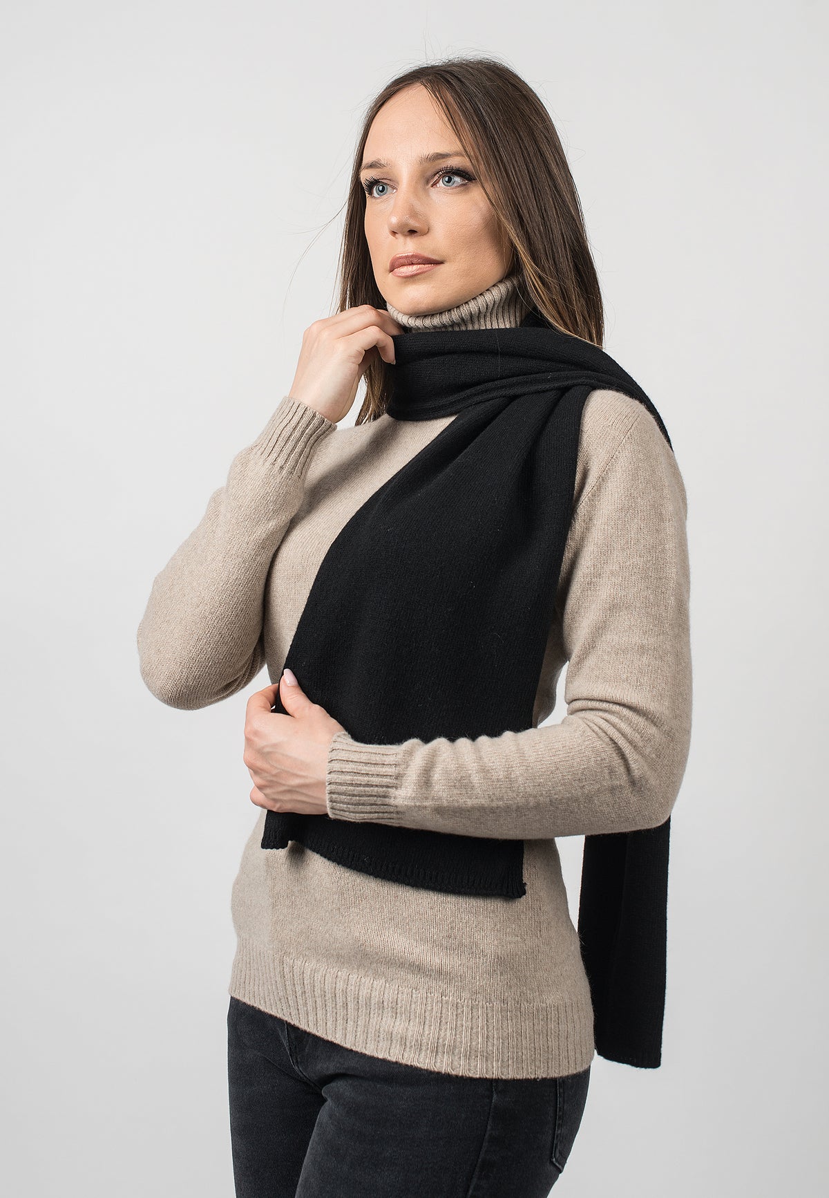 Écharpe femme en cachemire régénéré, coloris Noir, vue 3 | Dalle Piane Cashmere