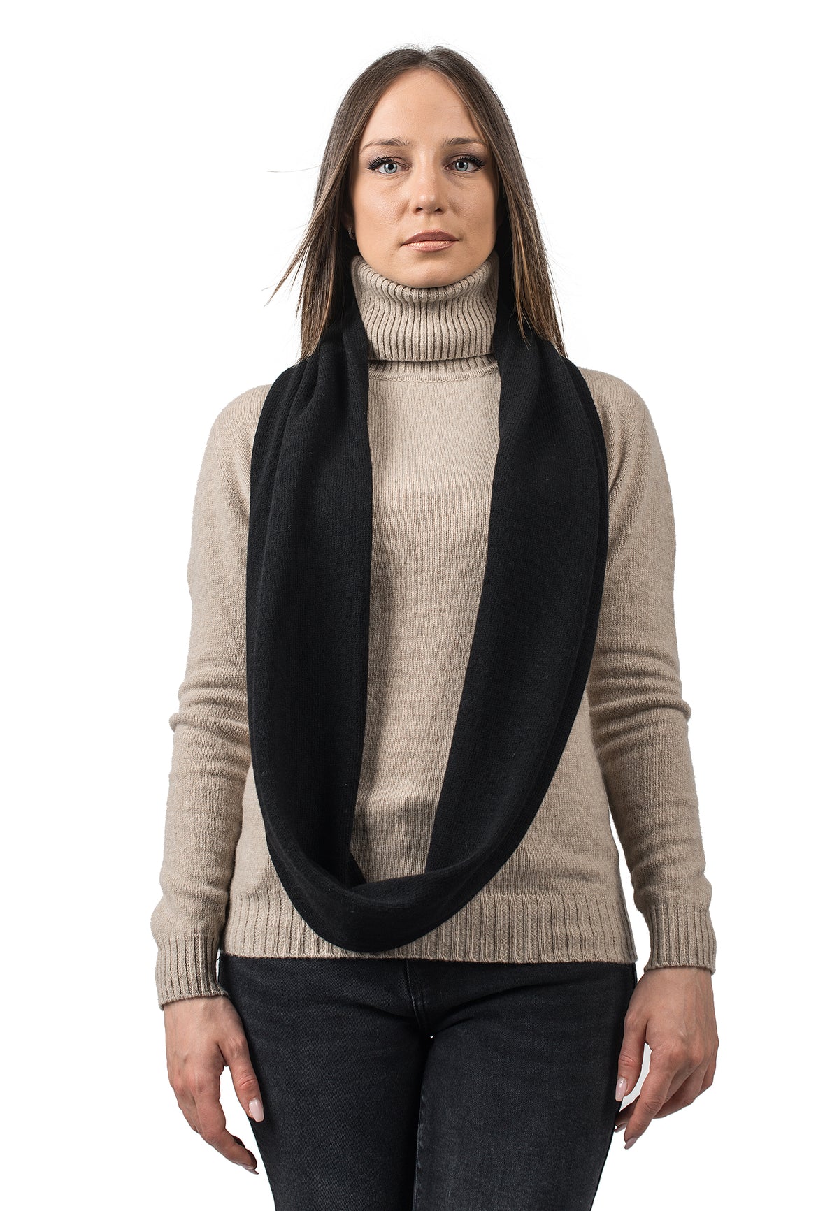 Snood femme en cachemire régénéré, coloris Noir | Dalle Piane Cashmere