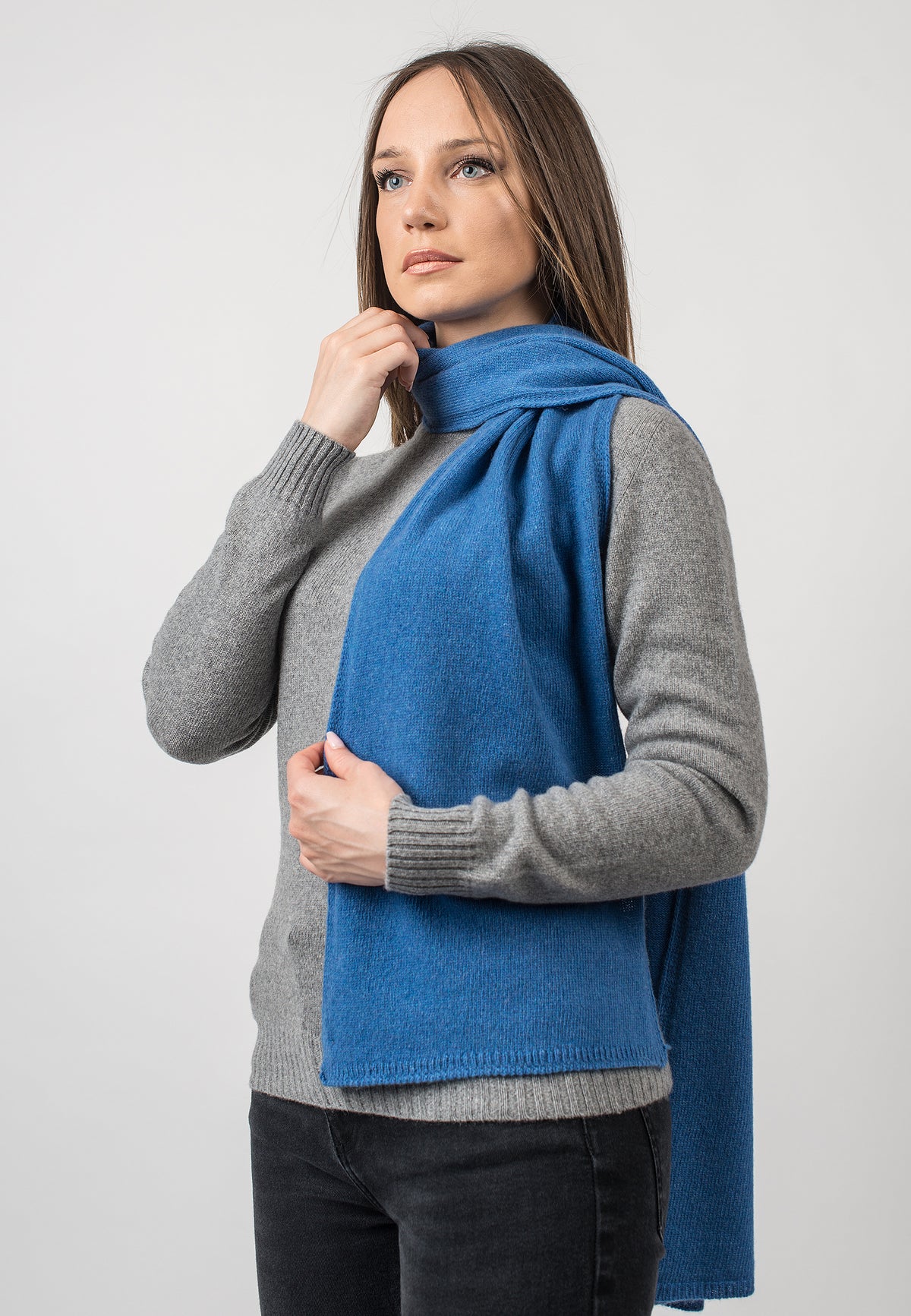 Écharpe femme en cachemire régénéré, coloris Azur, vue 3 | Dalle Piane Cashmere