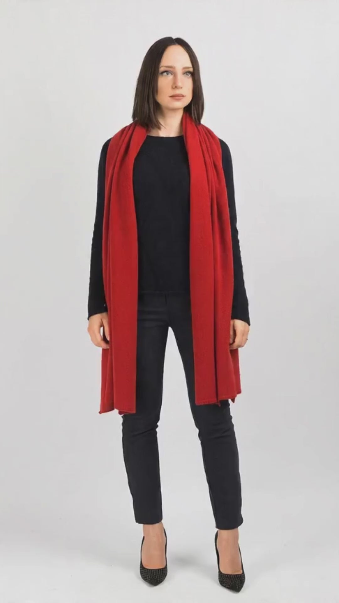 Stola 100% cashmere, colore Rosso, video | Dalle Piane Cashmere
