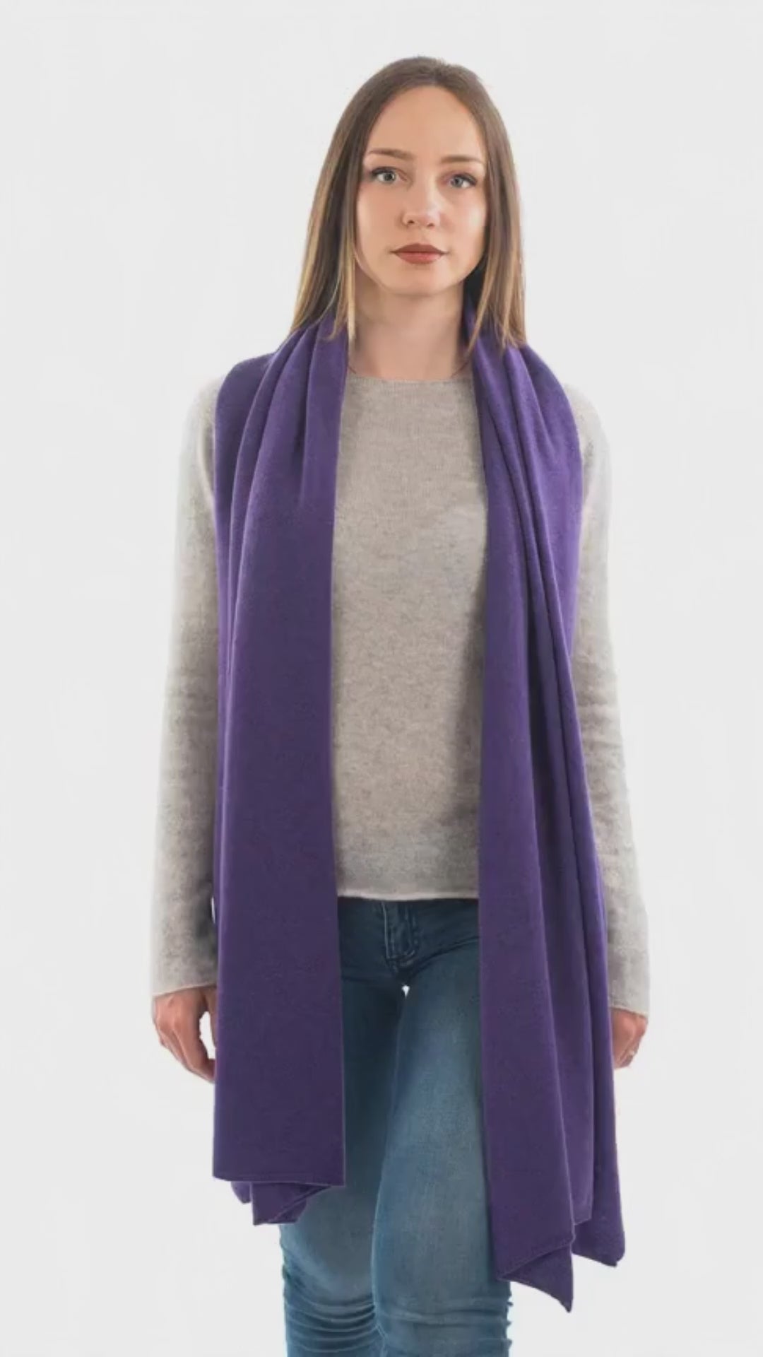 Stola misto cashmere, colore Viola, video | Dalle Piane Cashmere