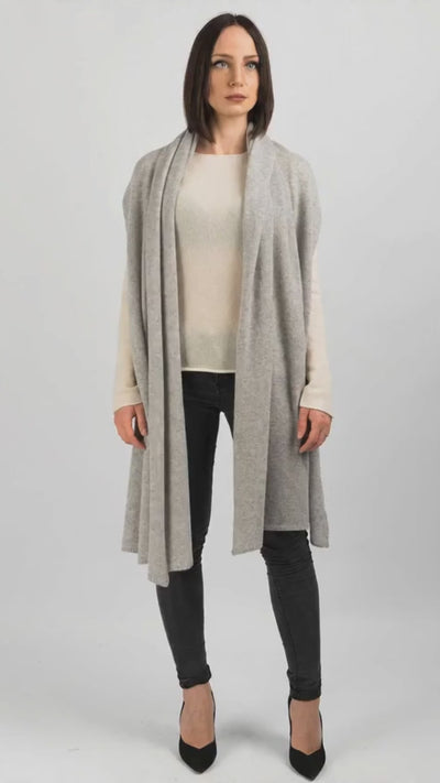 Stola 100% cashmere, colore Grigio, video | Dalle Piane Cashmere