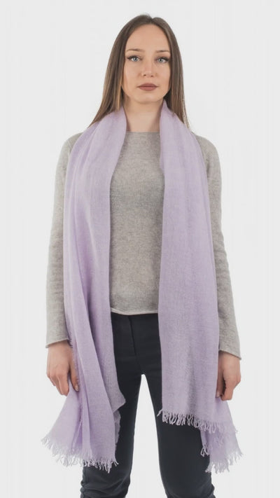 Pashmina 100% cashmere, colore Lilla, video | Dalle Piane Cashmere