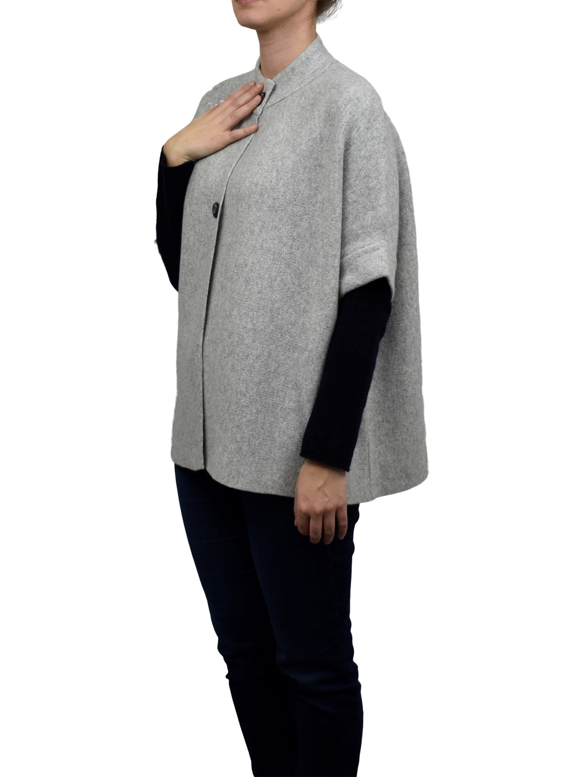 Cape femme à deux boutons mélange cachemire, coloris Gris, vue 2 | Dalle Piane Cashmere