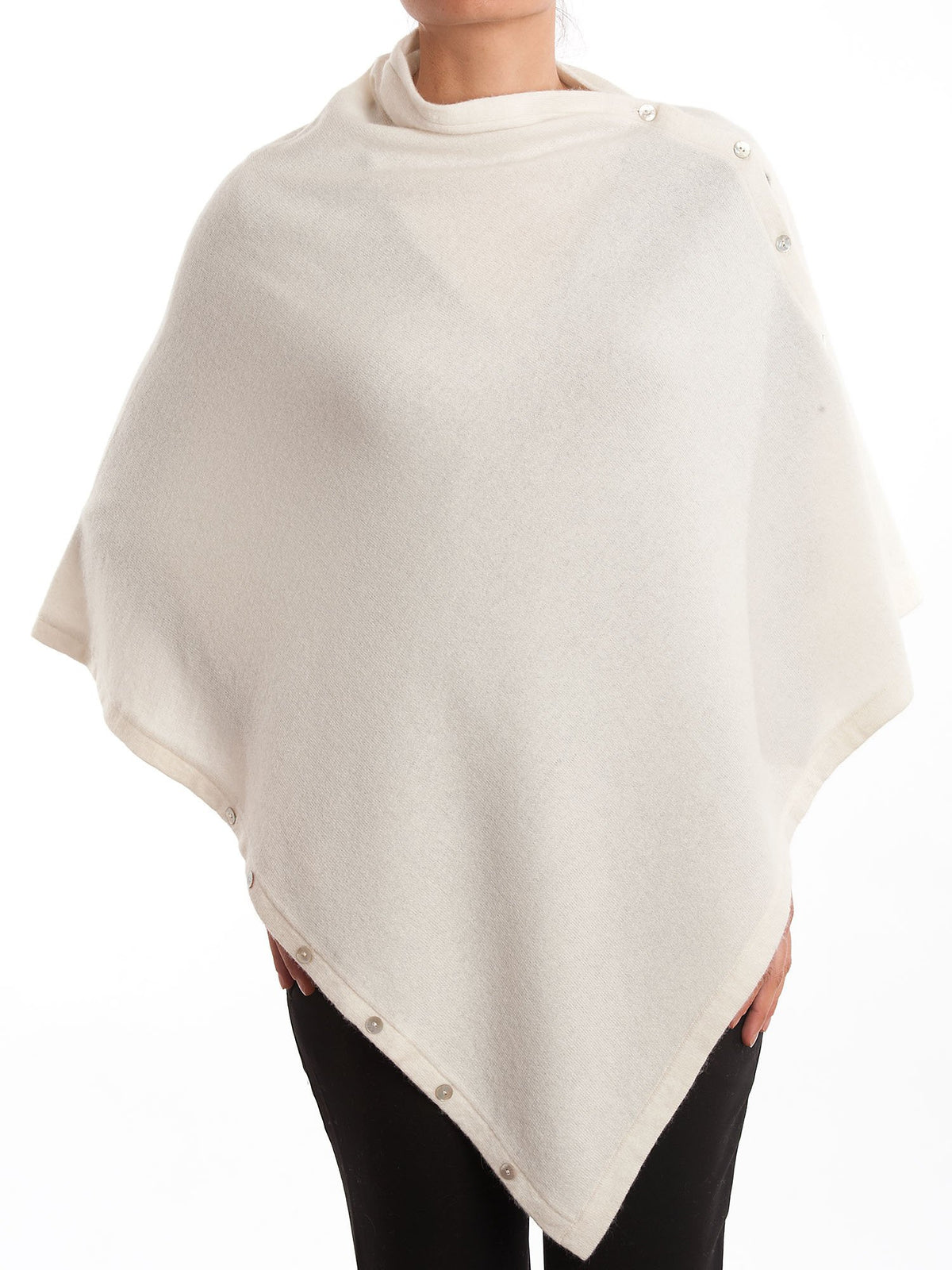 Poncho à boutons femme mélange cachemire, coloris Crème | Dalle Piane Cashmere