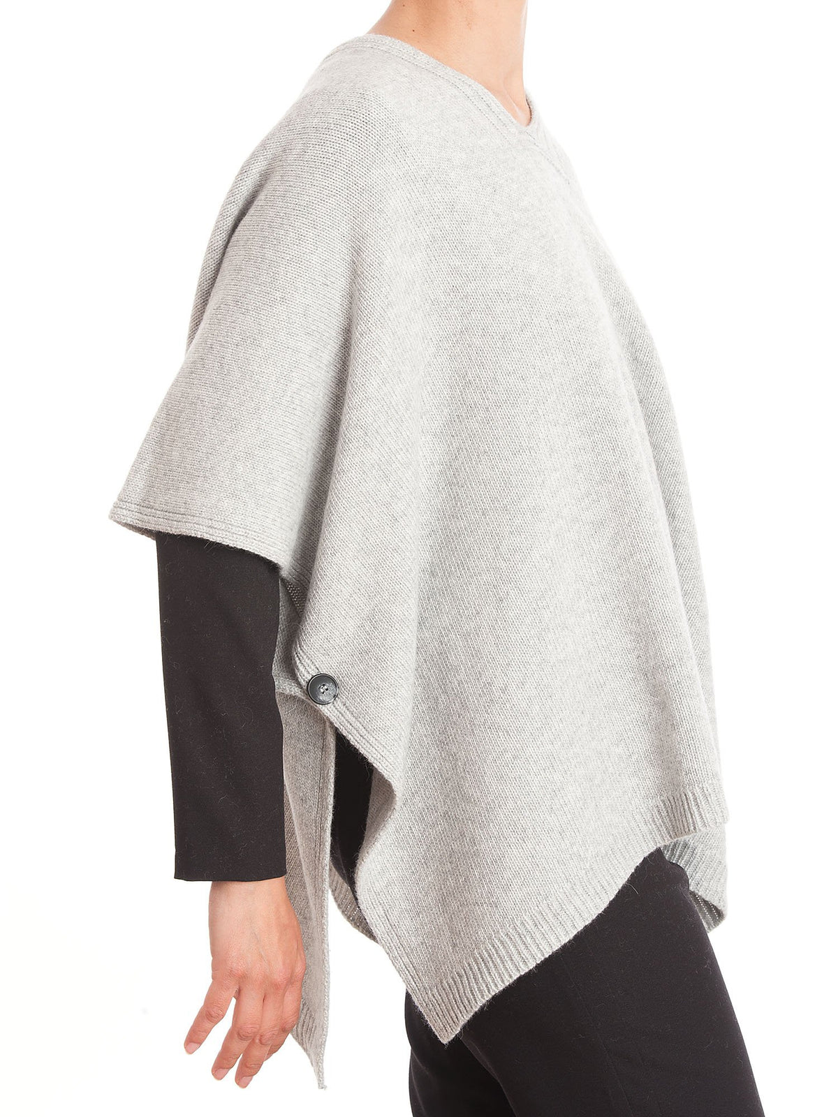 Cape femme à boutons latéraux mélange cachemire, coloris Gris, vue 3 | Dalle Piane Cashmere