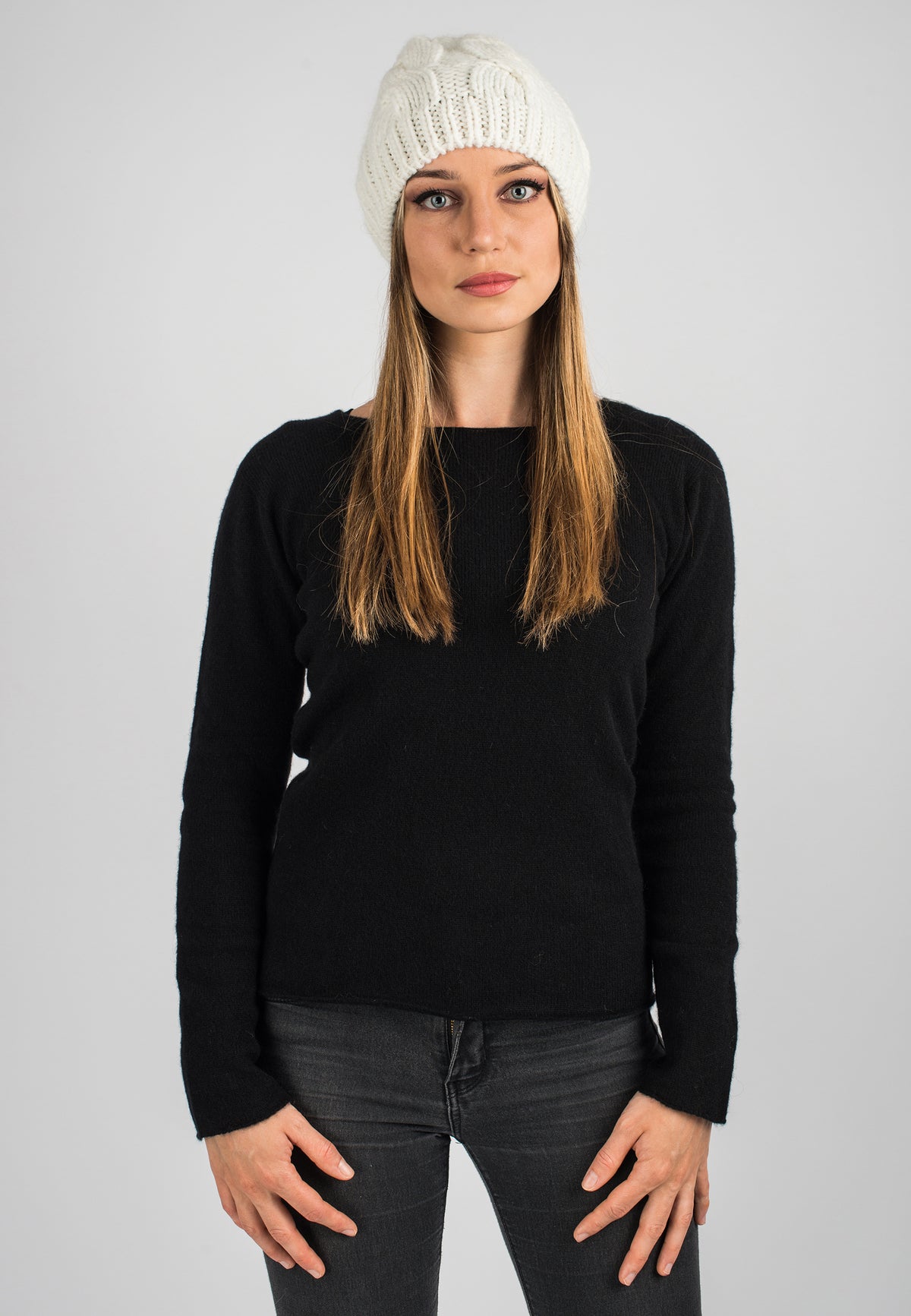 Bonnet à torsades laine et alpaga, coloris Crème, vue 3 | Dalle Piane Cashmere