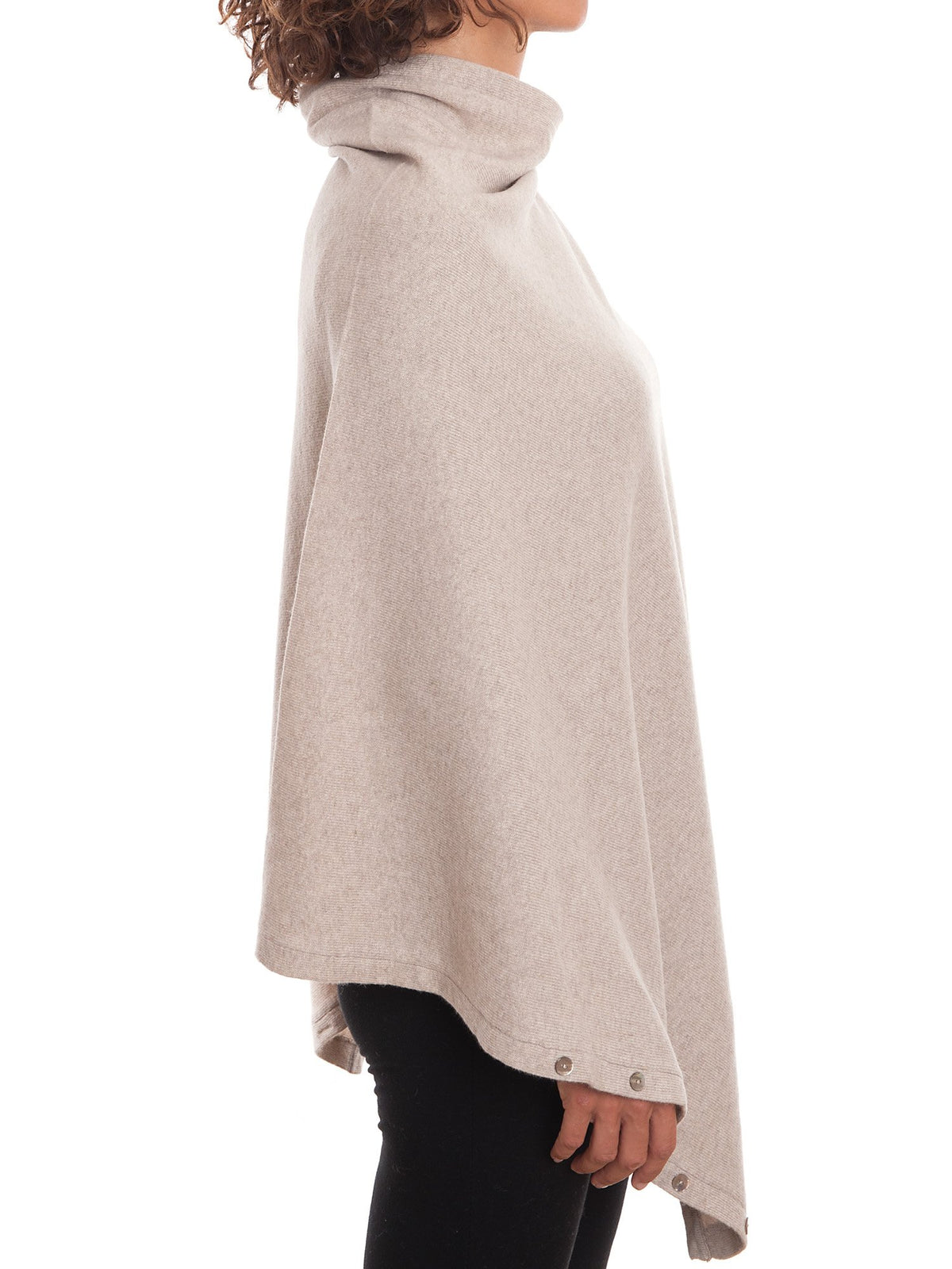 Poncho con bottoni misto cashmere, colore Beige, vista 2 | Dalle Piane Cashmere